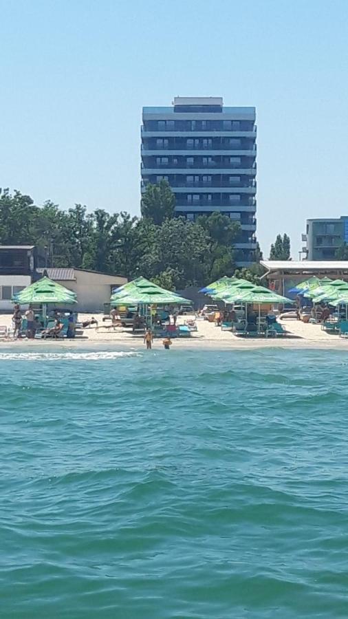 John's Luxury Mamaia